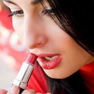 lipstick_contain_toxic_lead1-optimized